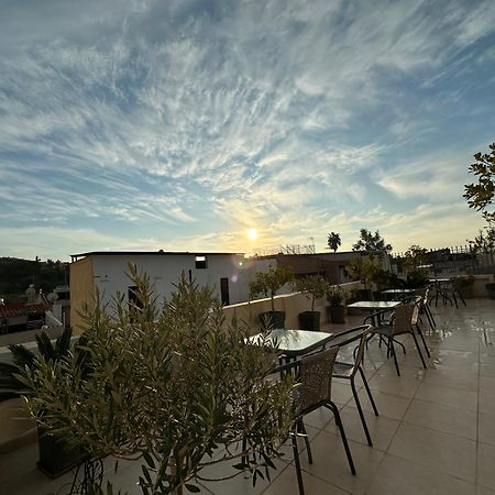 Theasis Athens Bed & Breakfast Екстериор снимка