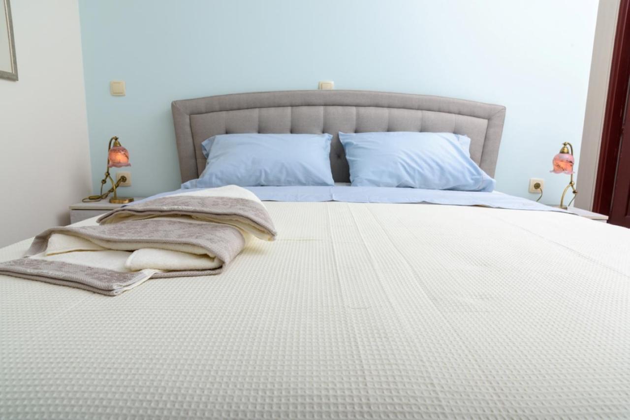 Theasis Athens Bed & Breakfast Екстериор снимка