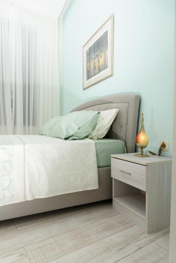 Theasis Athens Bed & Breakfast Екстериор снимка