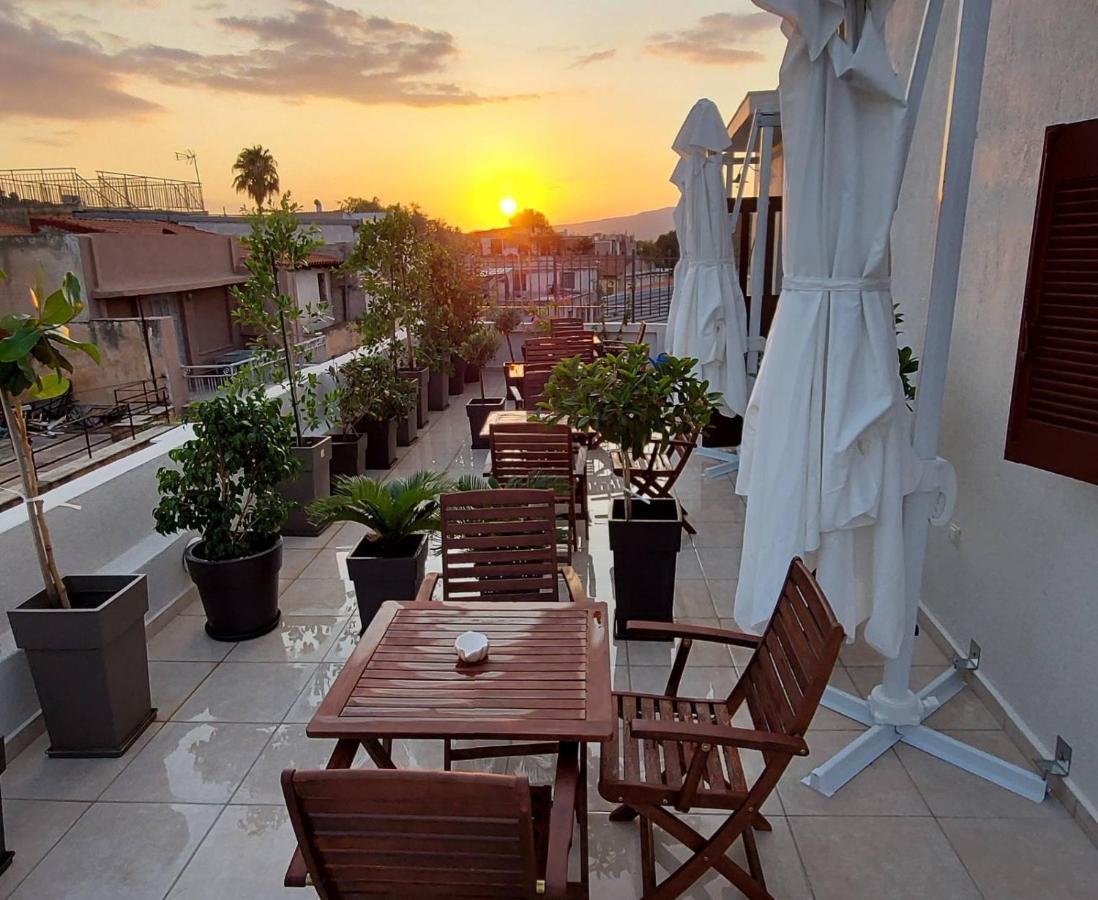 Theasis Athens Bed & Breakfast Екстериор снимка