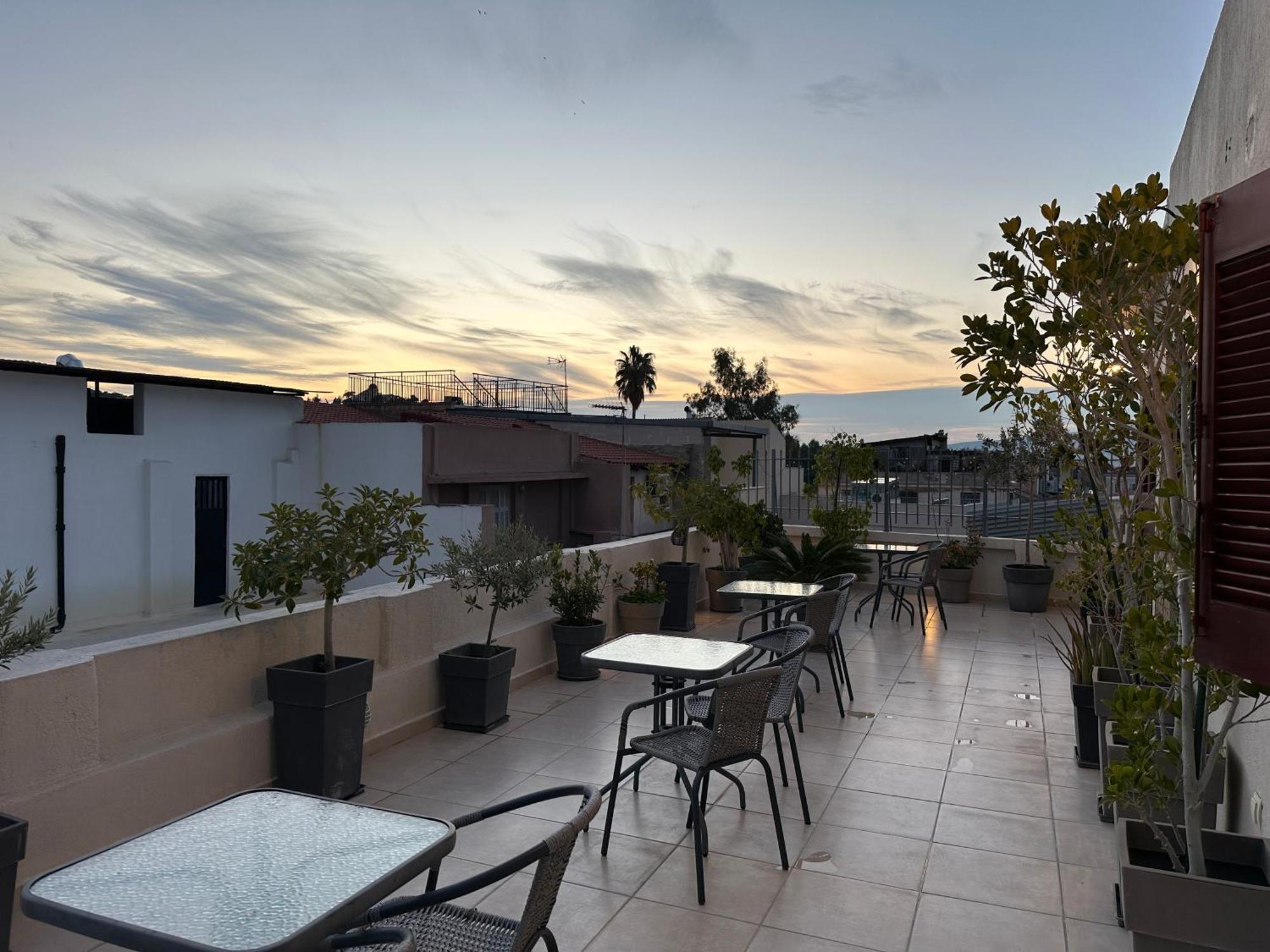 Theasis Athens Bed & Breakfast Екстериор снимка